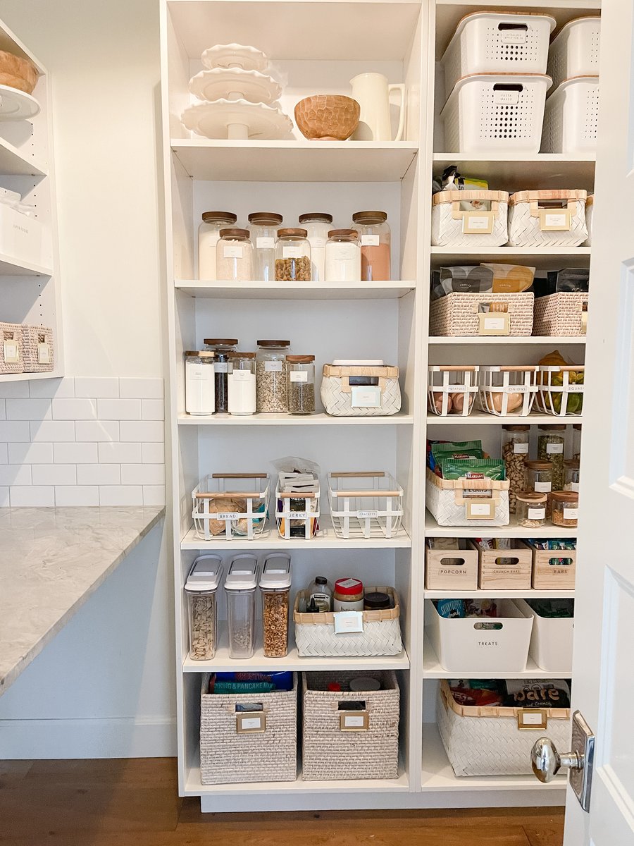 https://21595730.fs1.hubspotusercontent-na1.net/hub/21595730/hubfs/WebsiteFiles/images/kitchens-pantries/Pantry-Sara-Drussel-right-entrance-after.jpg?width=1200&length=1200&name=Pantry-Sara-Drussel-right-entrance-after.jpg